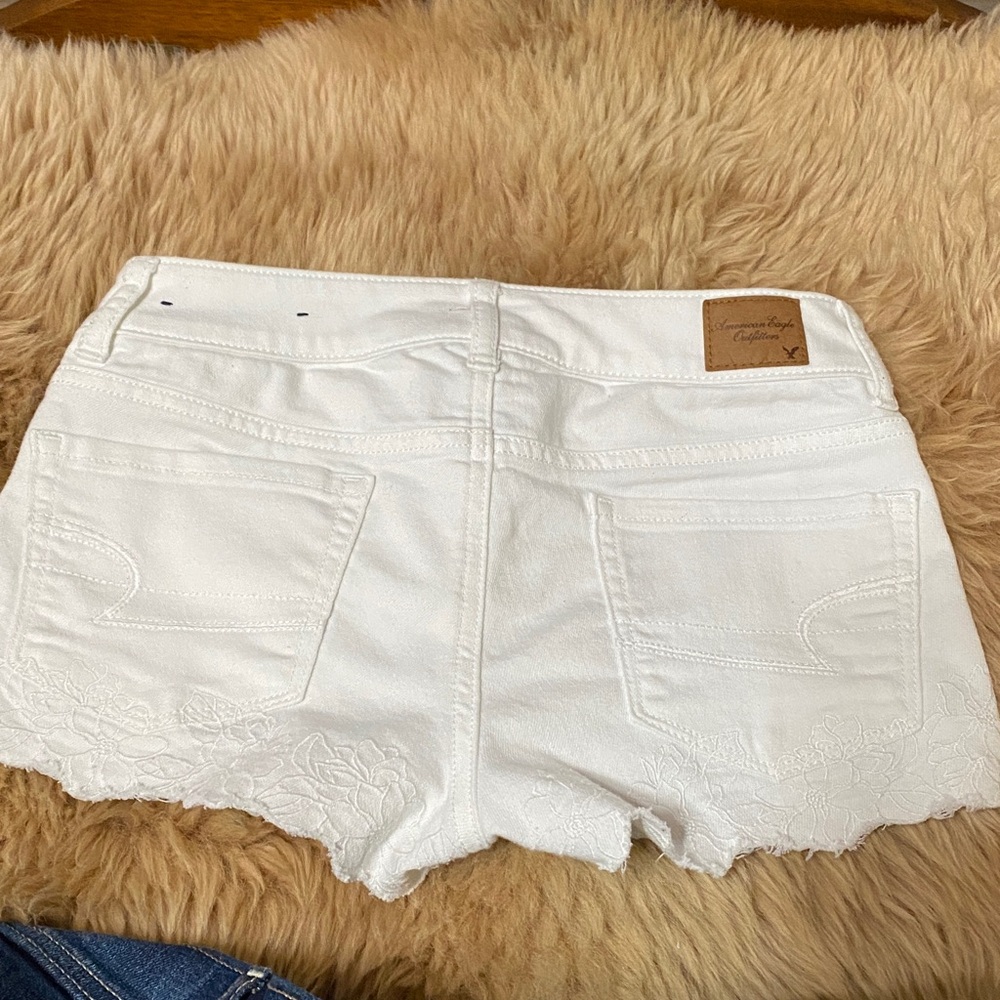 American Eagle Outfitters White Jean Shorts with Lace Trim - Picture 5 of 8